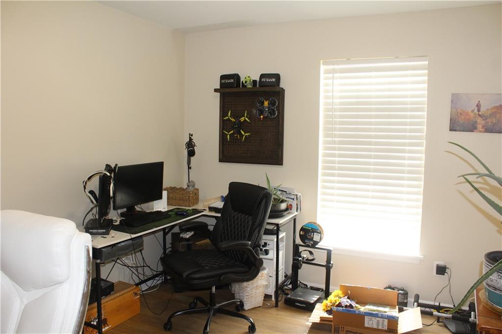 212 Whispering Hills Boulevard Property Photo 30