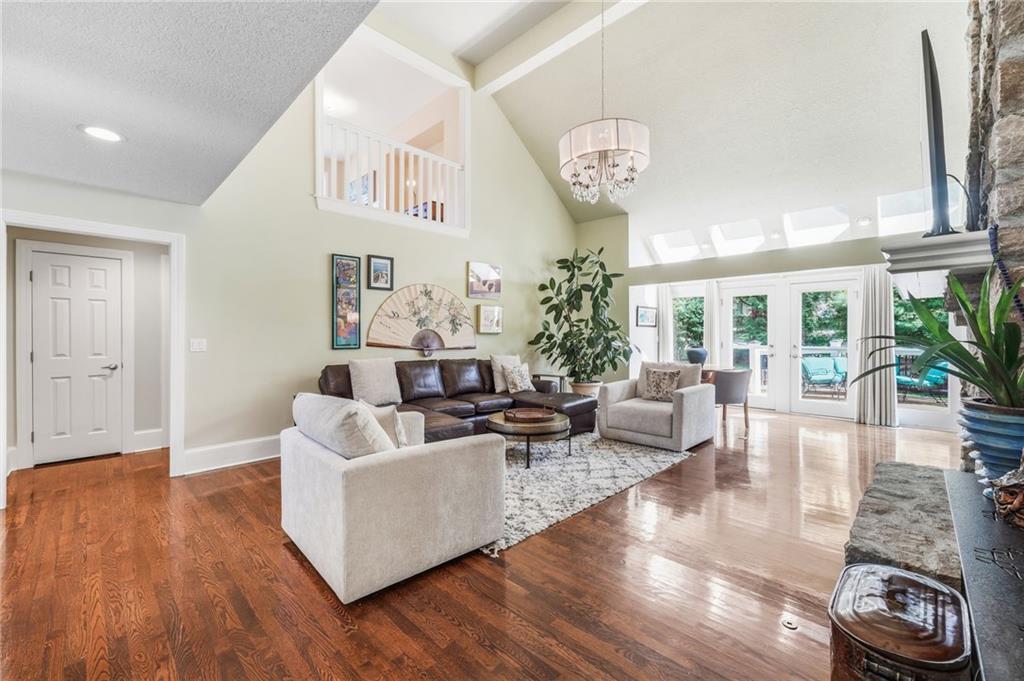 12401 Granada Road Property Photo 9