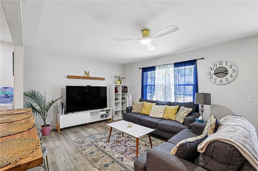 2018 E Mohawk Court Property Photo 4