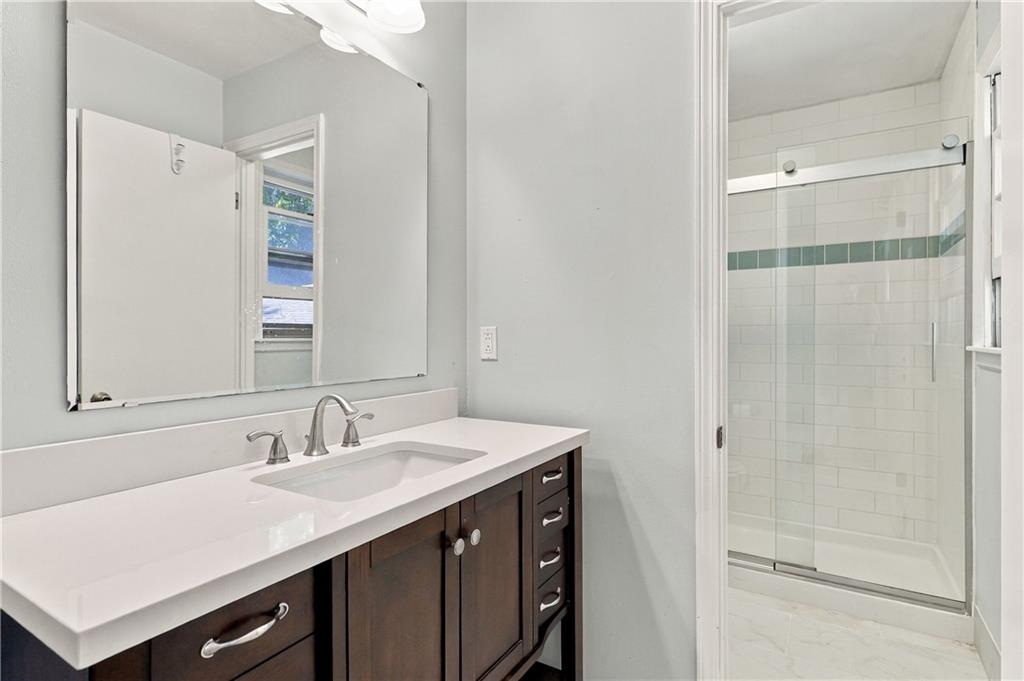 6819 Caenen Avenue Property Photo 23