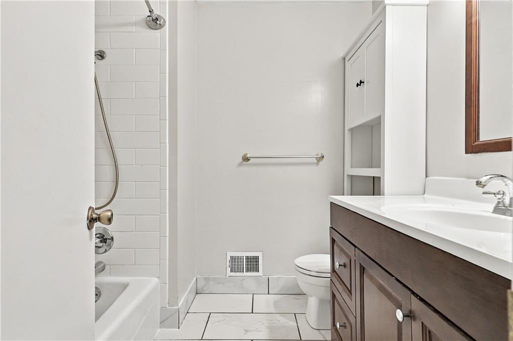 6819 Caenen Avenue Property Photo 27