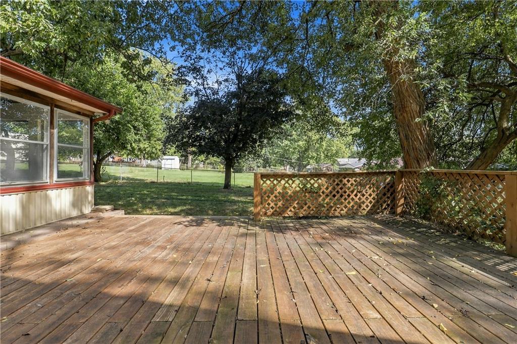 6819 Caenen Avenue Property Photo 33