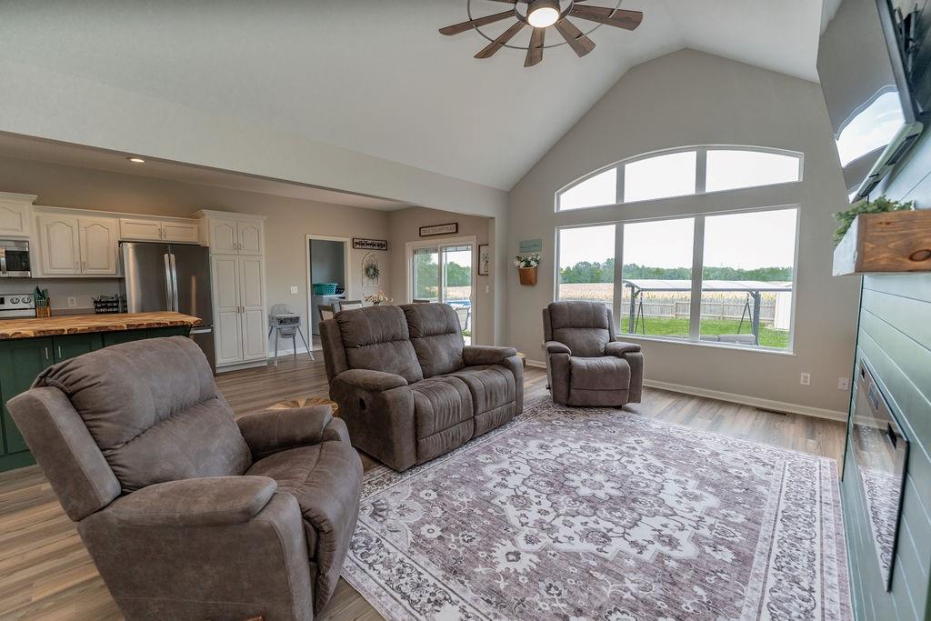 104 Harlequin Drive Property Photo 7