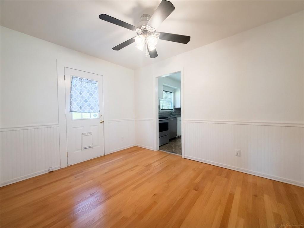 4720 S Crysler Drive Property Photo 8