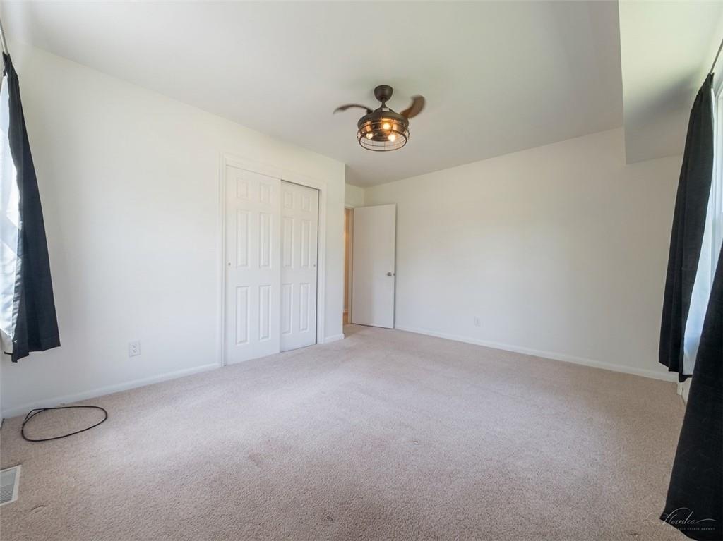 4720 S Crysler Drive Property Photo 14