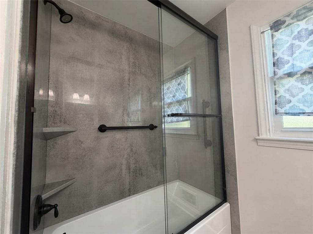 4720 S Crysler Drive Property Photo 15