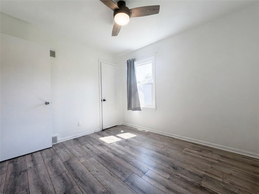 4720 S Crysler Drive Property Photo 17