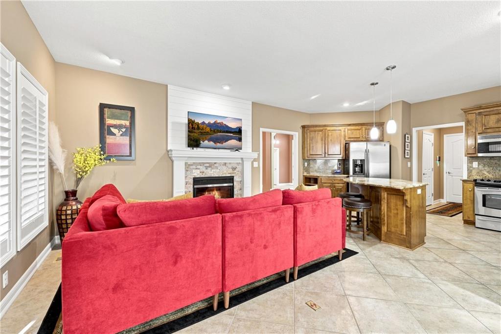 6833 Woodside Avenue Property Photo 11
