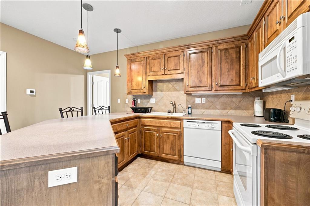 6833 Woodside Avenue Property Photo 27