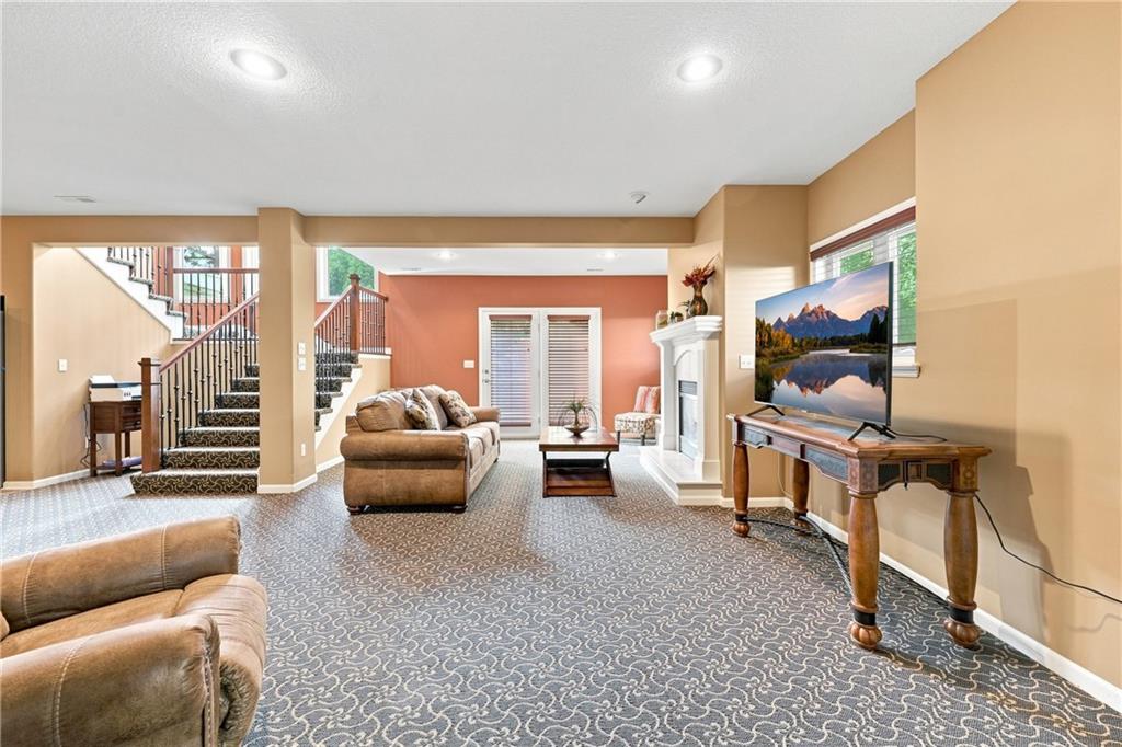 6833 Woodside Avenue Property Photo 34