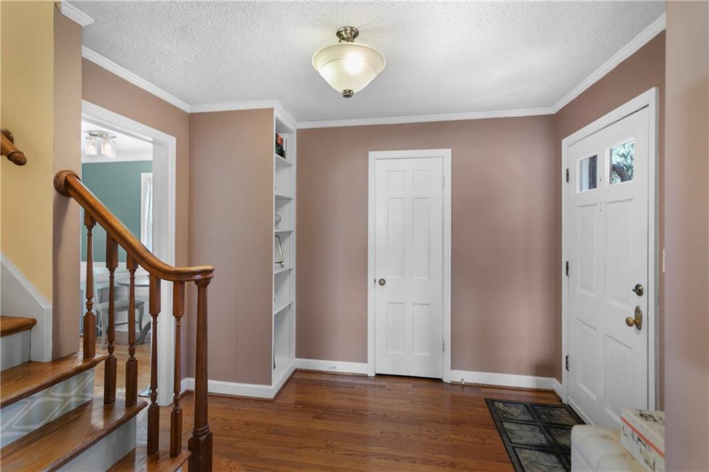421 E 74th Terrace Property Photo 5