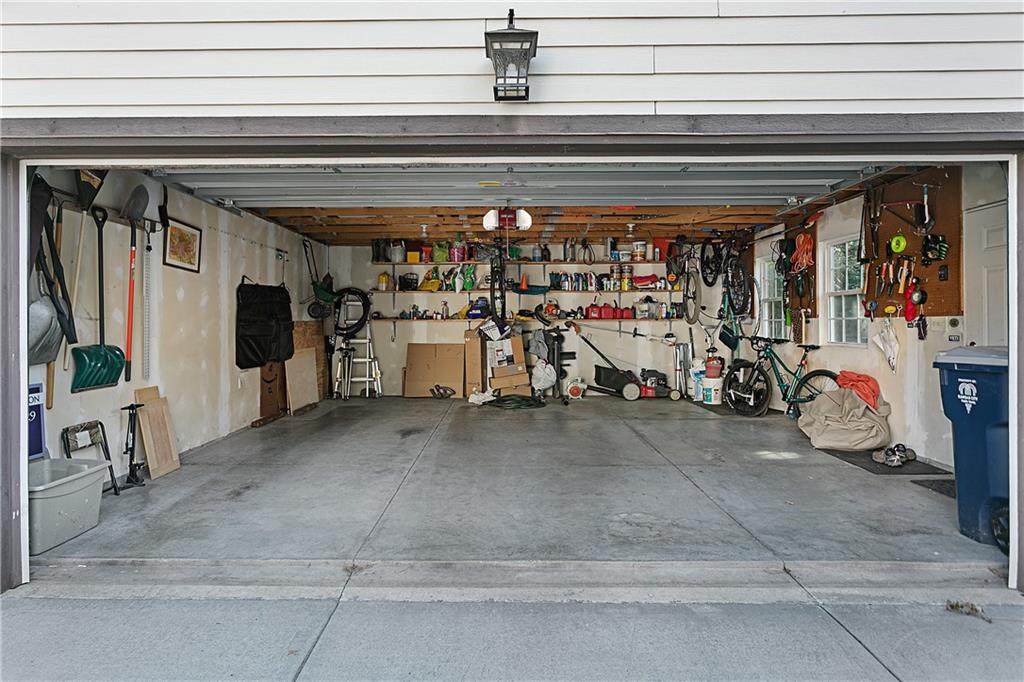 421 E 74th Terrace Property Photo 34