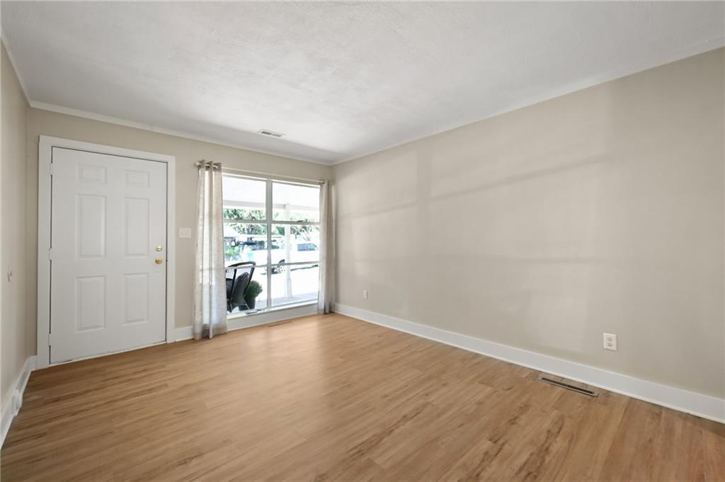 2641 S 51st Terrace Property Photo 5