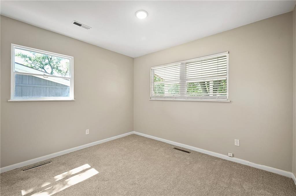 2641 S 51st Terrace Property Photo 16