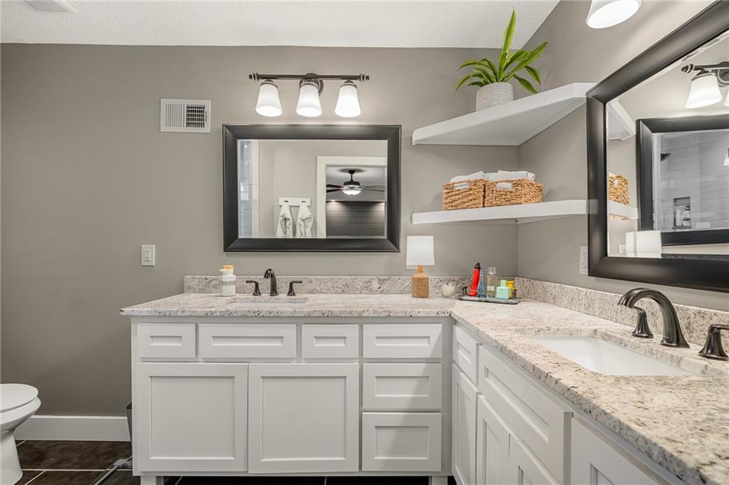 10927 W 99th Place Property Photo 17