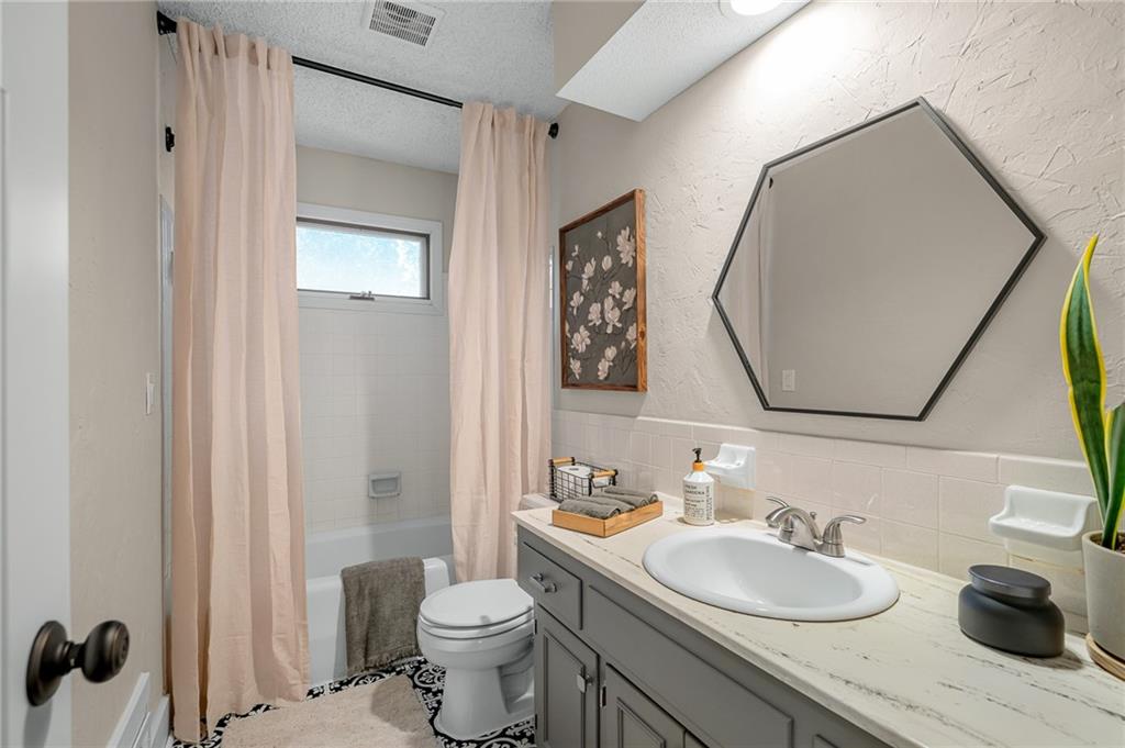 10927 W 99th Place Property Photo 25