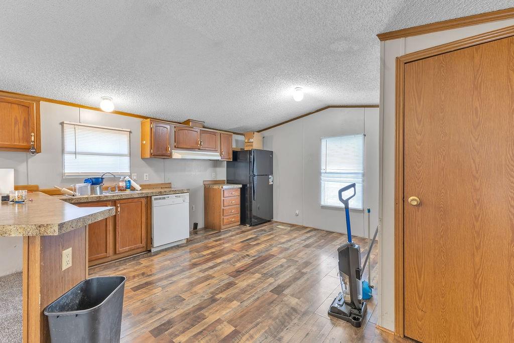 309 E Walnut Avenue Property Photo 6