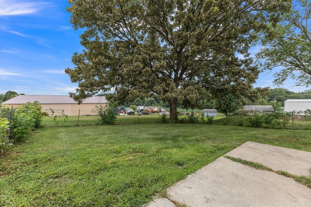 309 E Walnut Avenue Property Photo 16