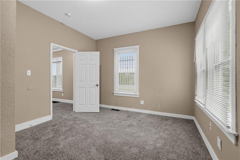 3005 E 32nd Street Property Photo 6