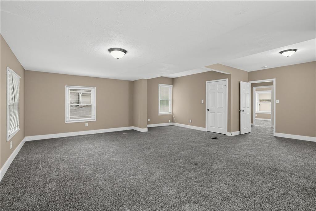 3005 E 32nd Street Property Photo 12