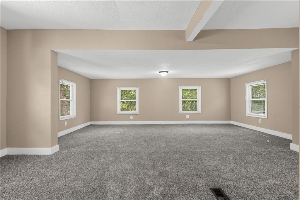 3005 E 32nd Street Property Photo 13
