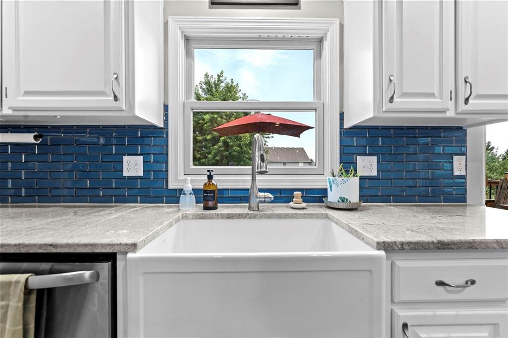 9924 N Marsh Avenue Property Photo 16