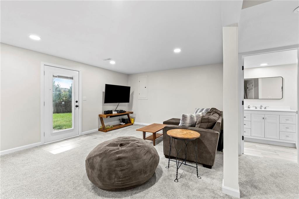 9924 N Marsh Avenue Property Photo 34