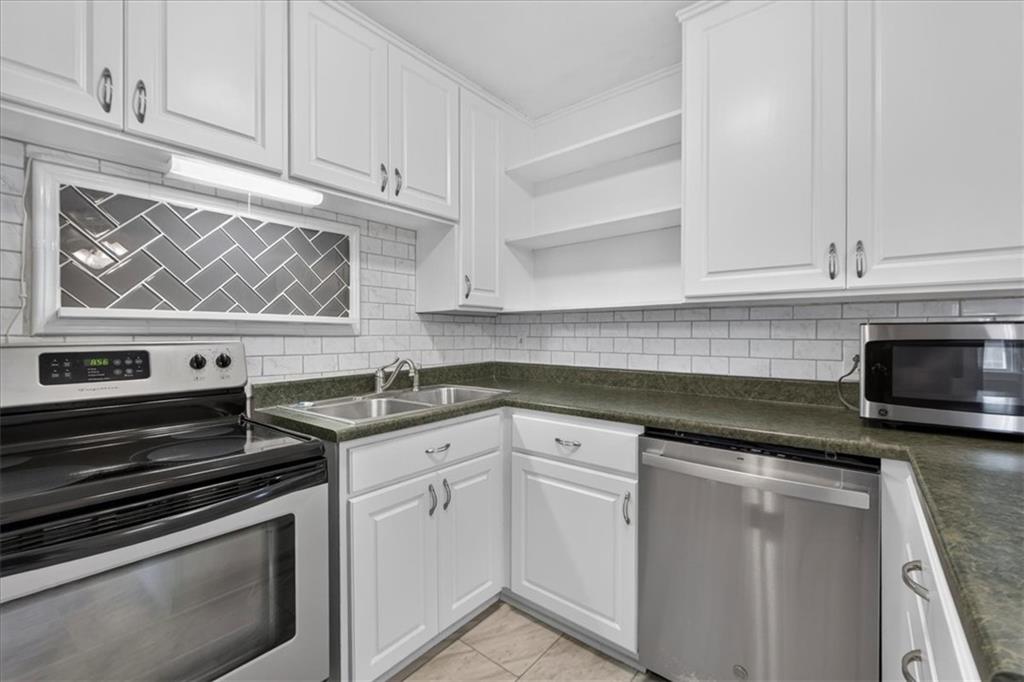 11501 W 68th Street Property Photo 16