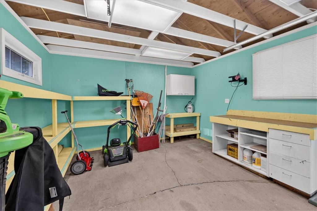 11501 W 68th Street Property Photo 45