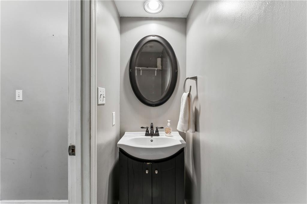 6024 N Kansas Avenue Property Photo 20