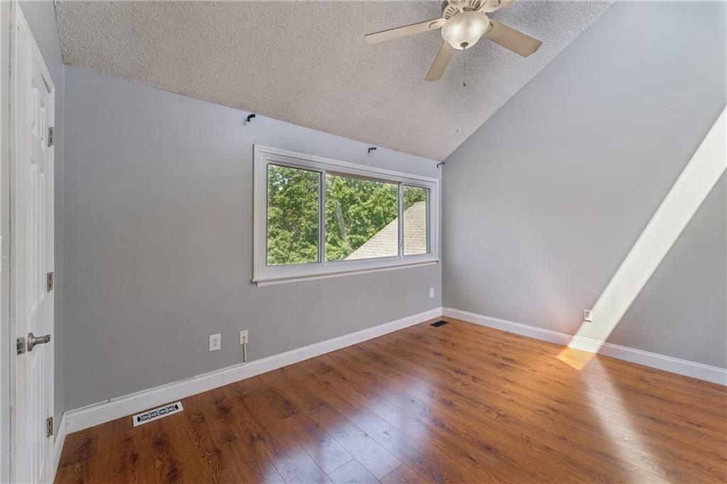 6024 N Kansas Avenue Property Photo 21