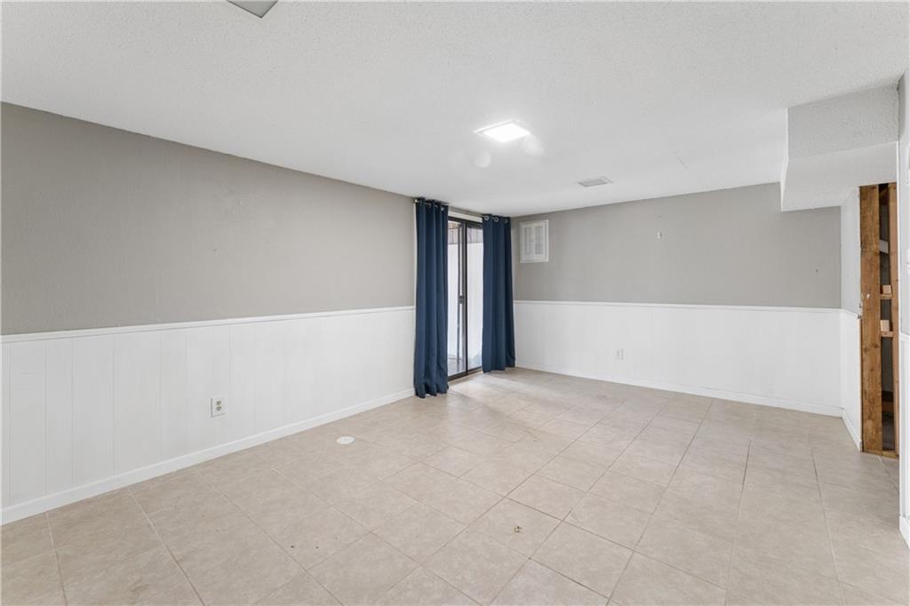 6024 N Kansas Avenue Property Photo 32