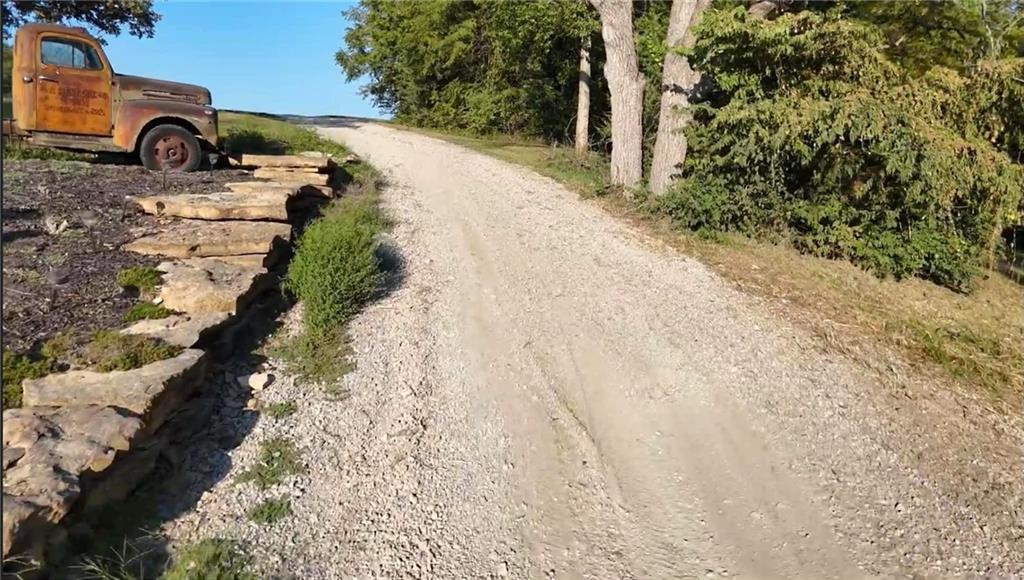 2625 Sw Springtown Road Property Photo 4