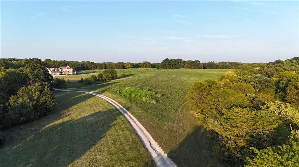 2625 Sw Springtown Road Property Photo 5