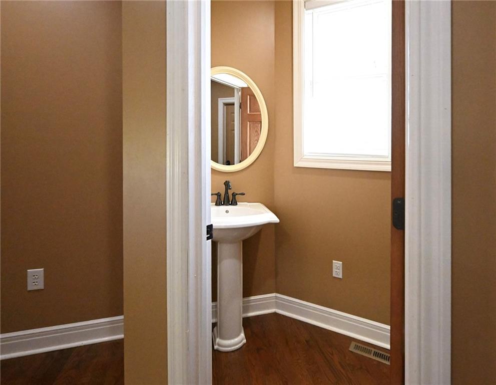2625 Sw Springtown Road Property Photo 28