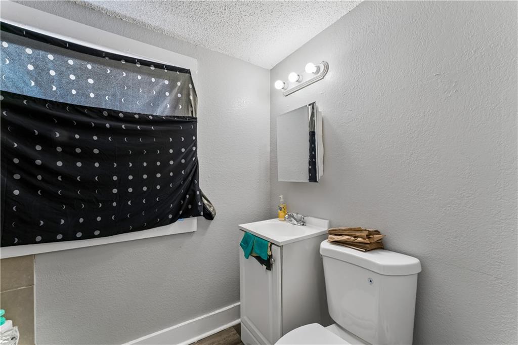 2311 E 73rd Street Property Photo 26