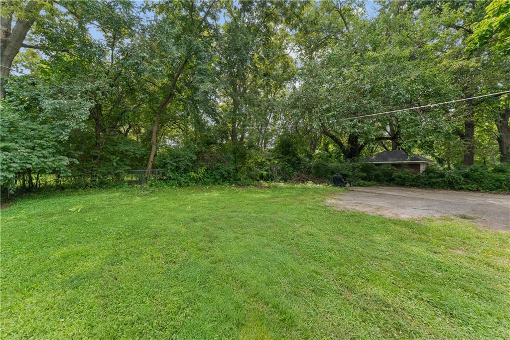 2311 E 73rd Street Property Photo 42