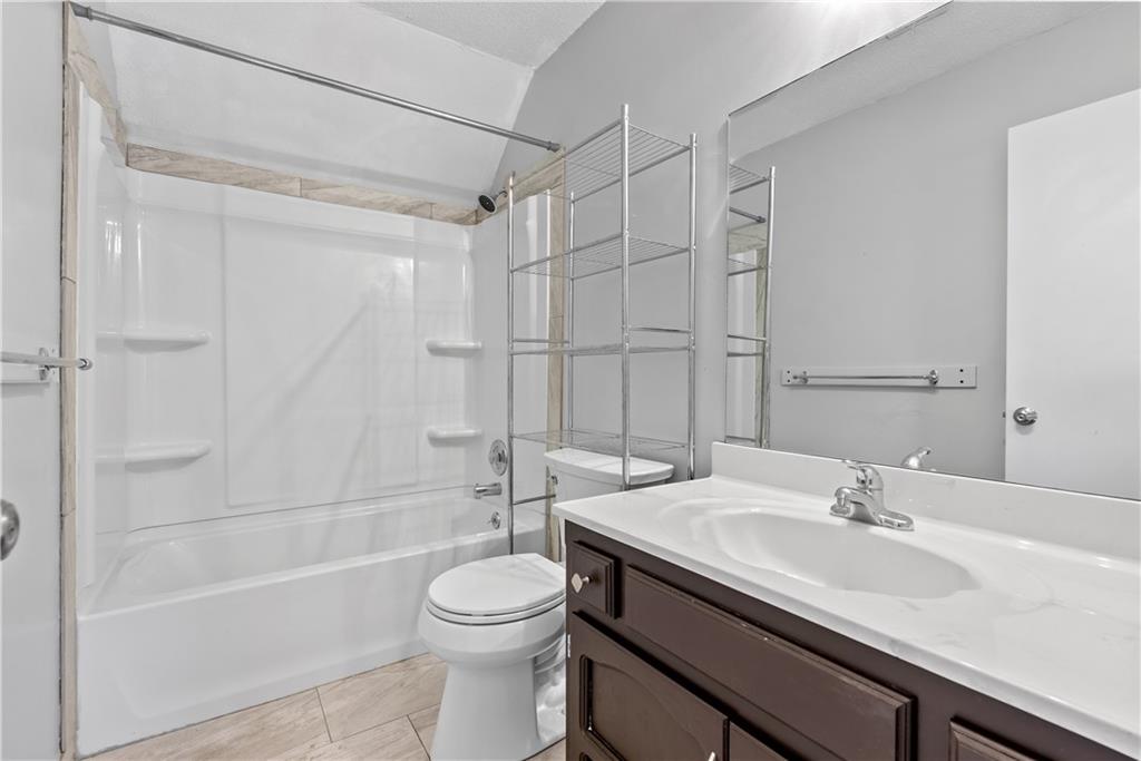 1331 Ne Depot Drive Property Photo 23