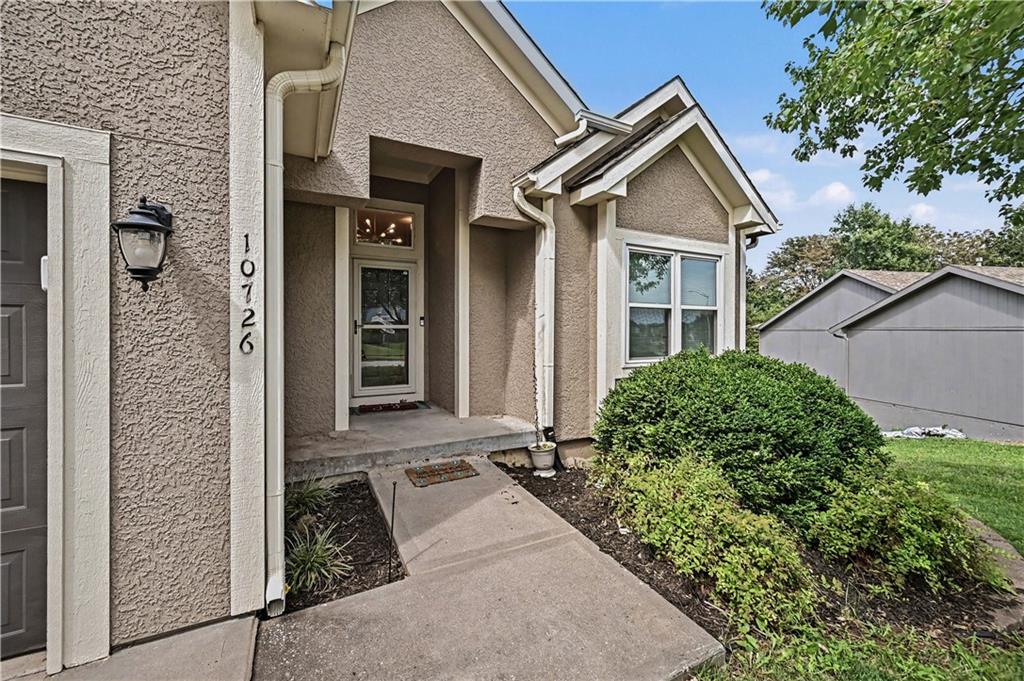 10726 N Tennessee Avenue Property Photo 3