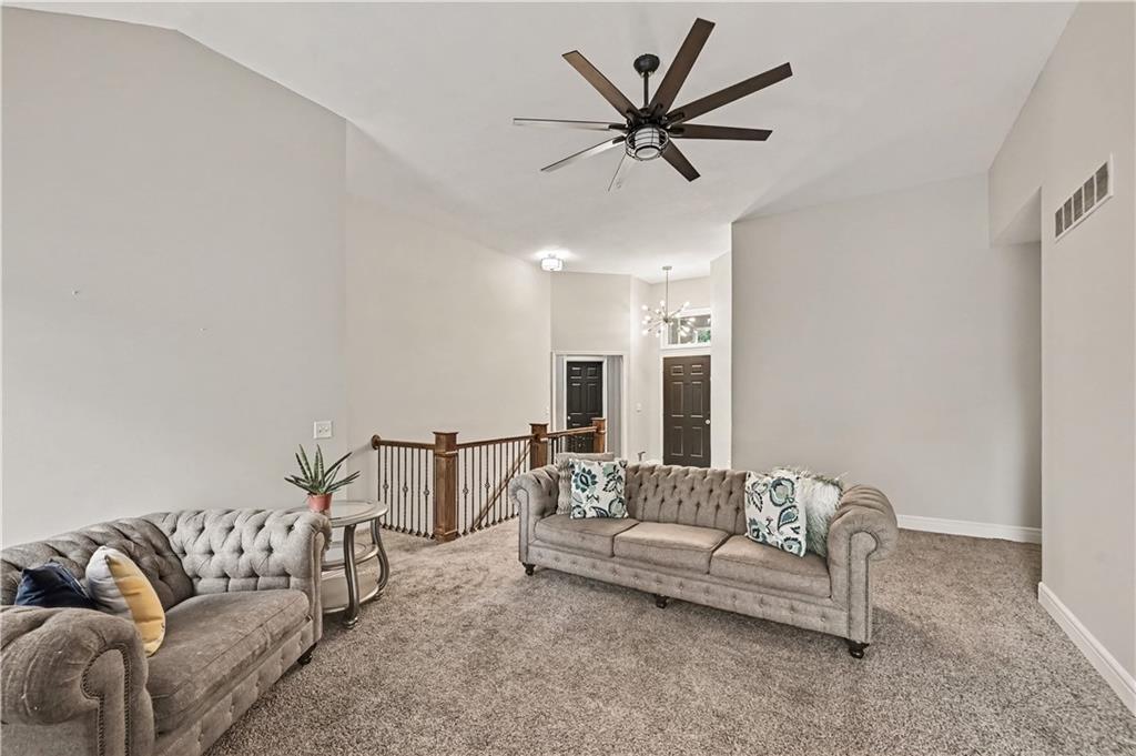 10726 N Tennessee Avenue Property Photo 4
