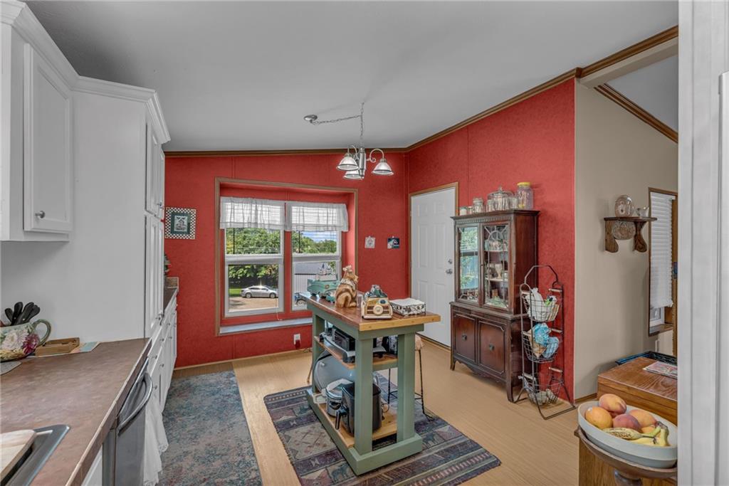 15978 S Leweling Road Property Photo 8