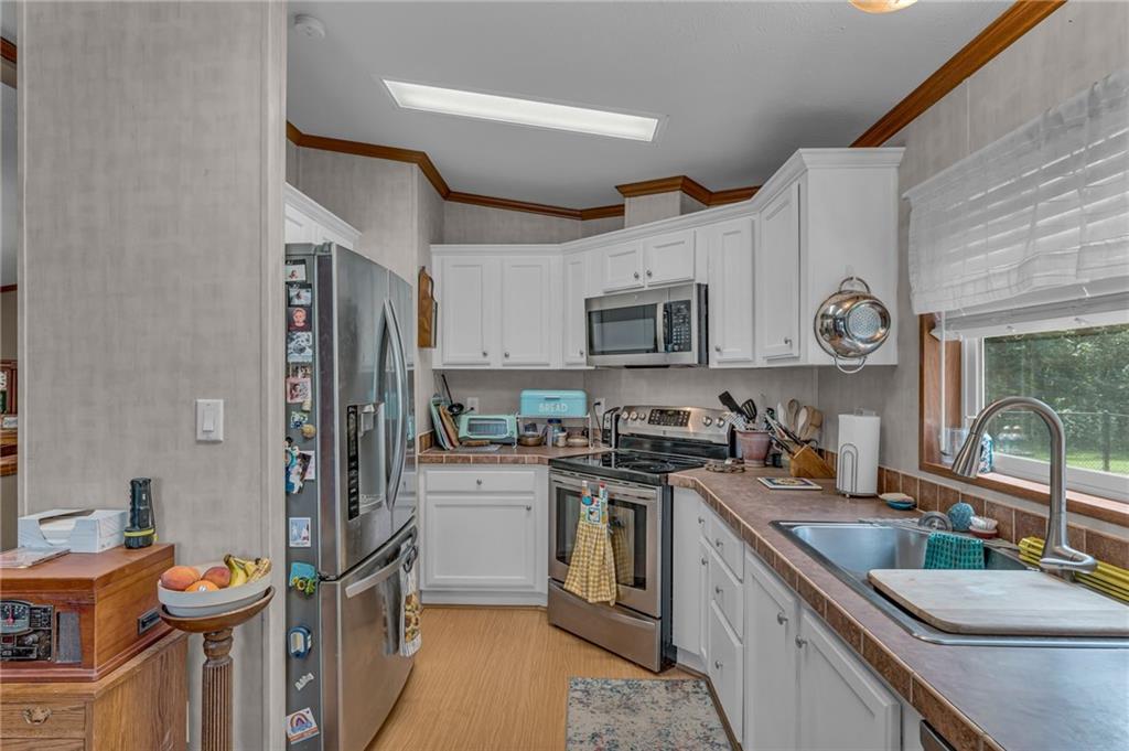 15978 S Leweling Road Property Photo 10