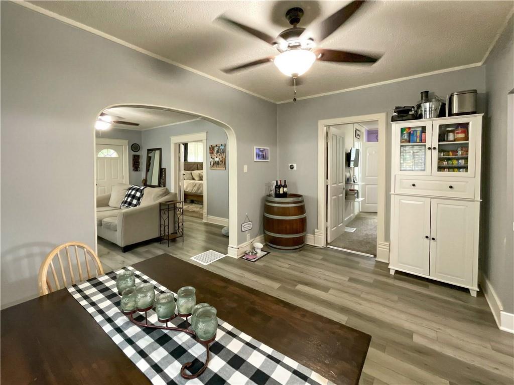 1318 S Carr Avenue Property Photo 8