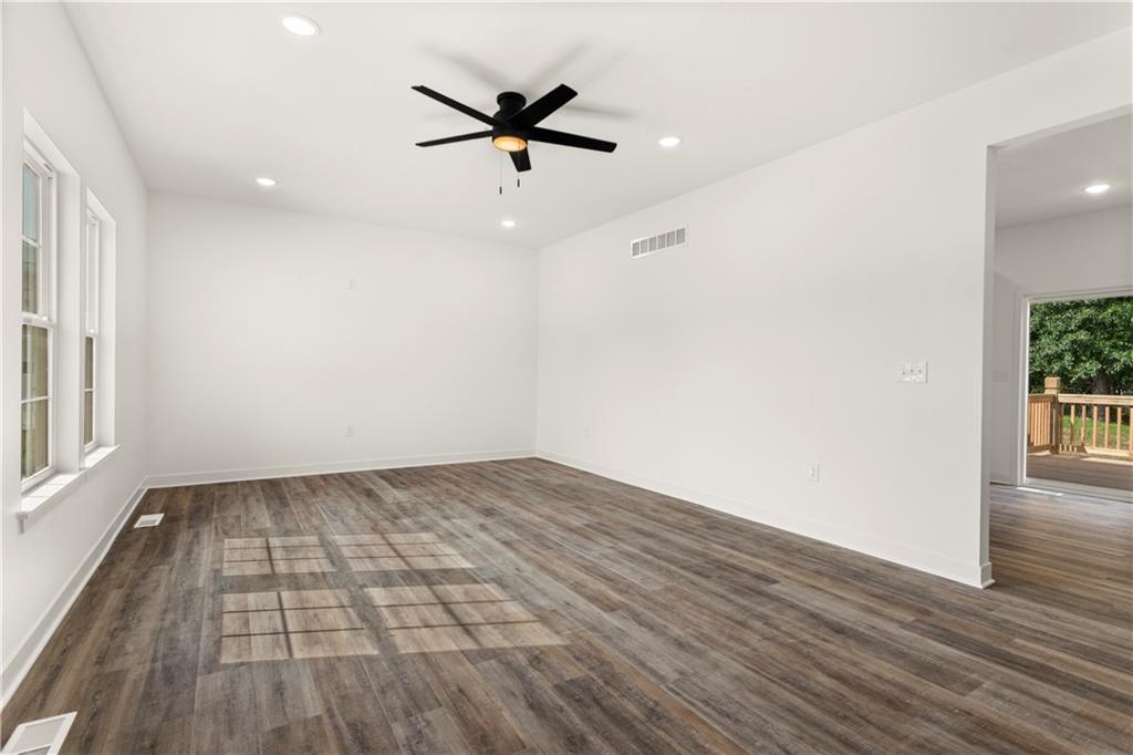 1006 Deer Run N/a Property Photo 6