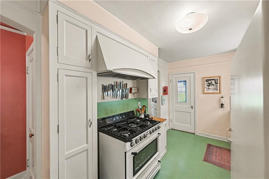 1902 S Lake Drive Property Photo 13