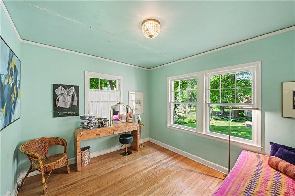 1902 S Lake Drive Property Photo 19