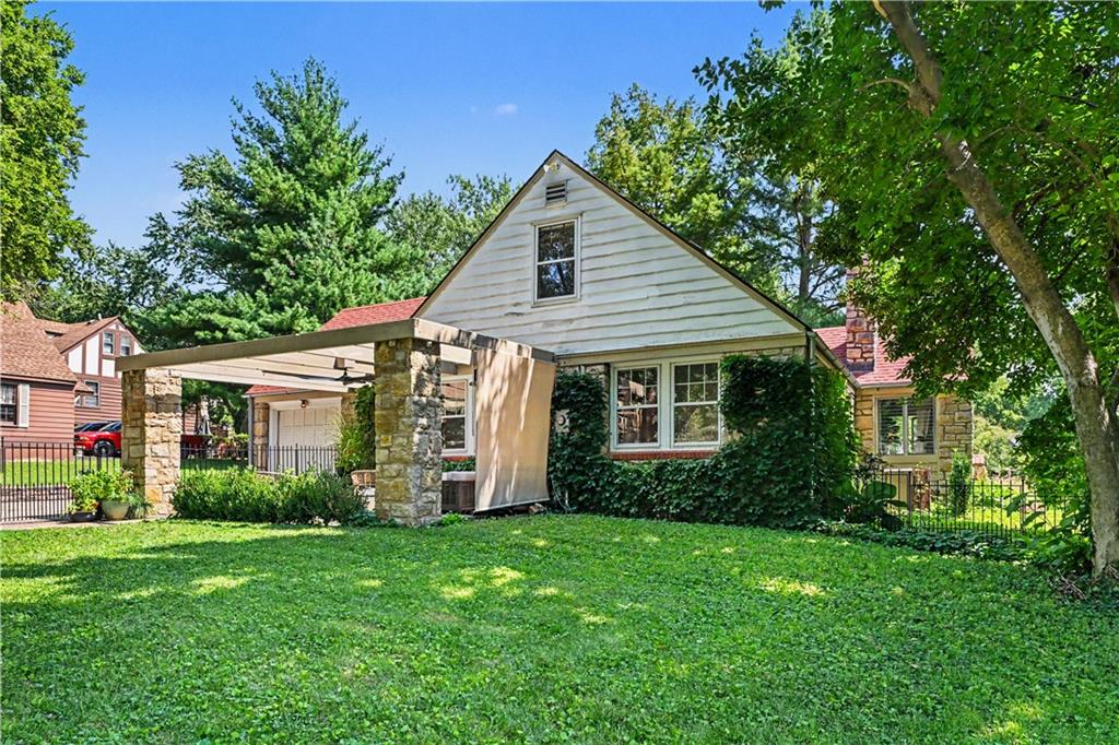 1902 S Lake Drive Property Photo 33