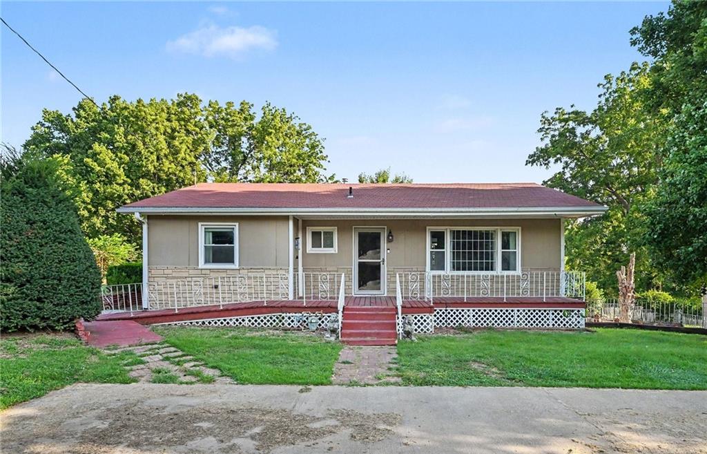 2921 Pear Street Property Photo 1