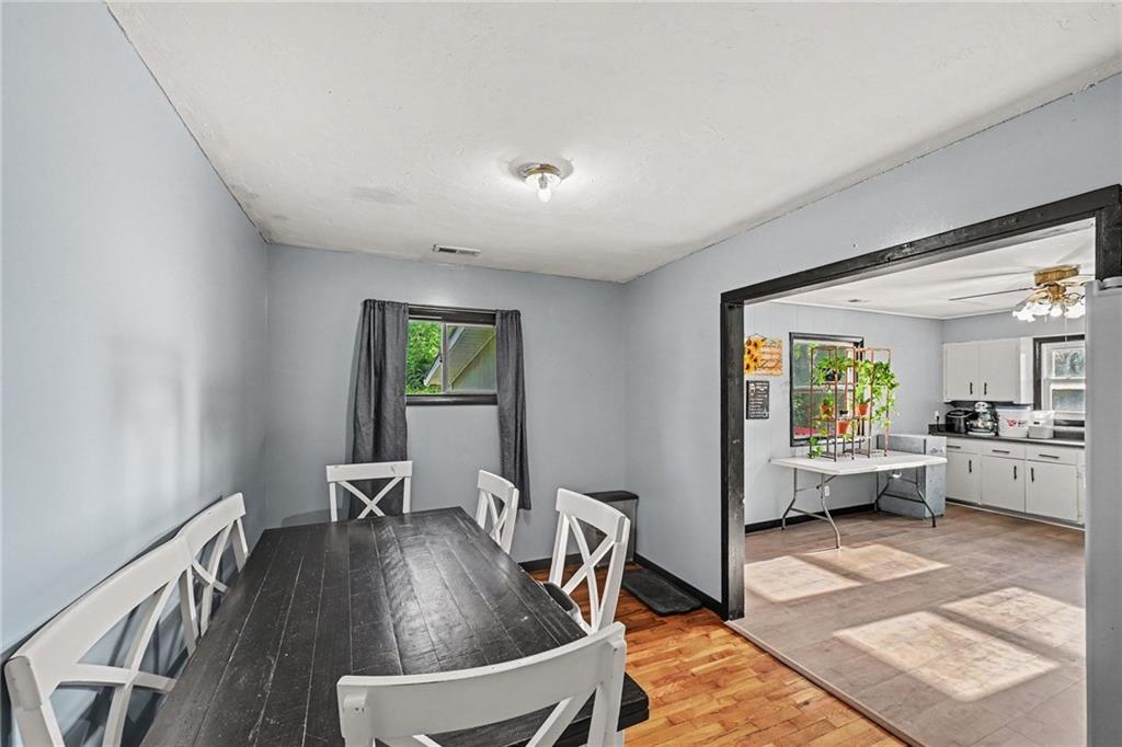 2921 Pear Street Property Photo 6