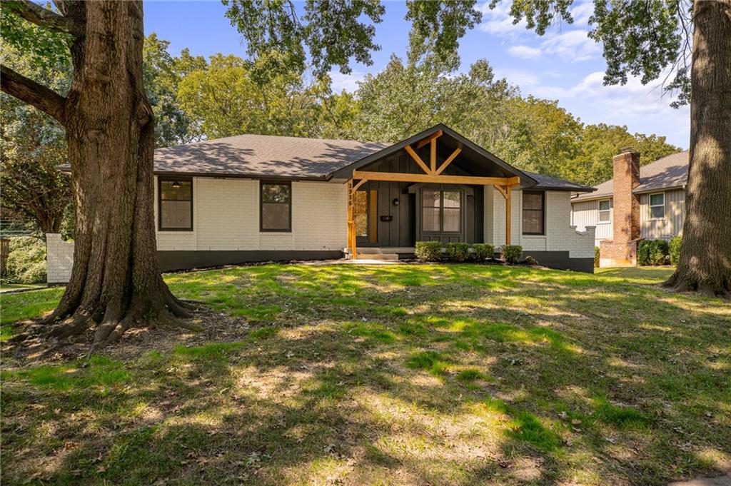 3936 S Sherman Drive Property Photo 6